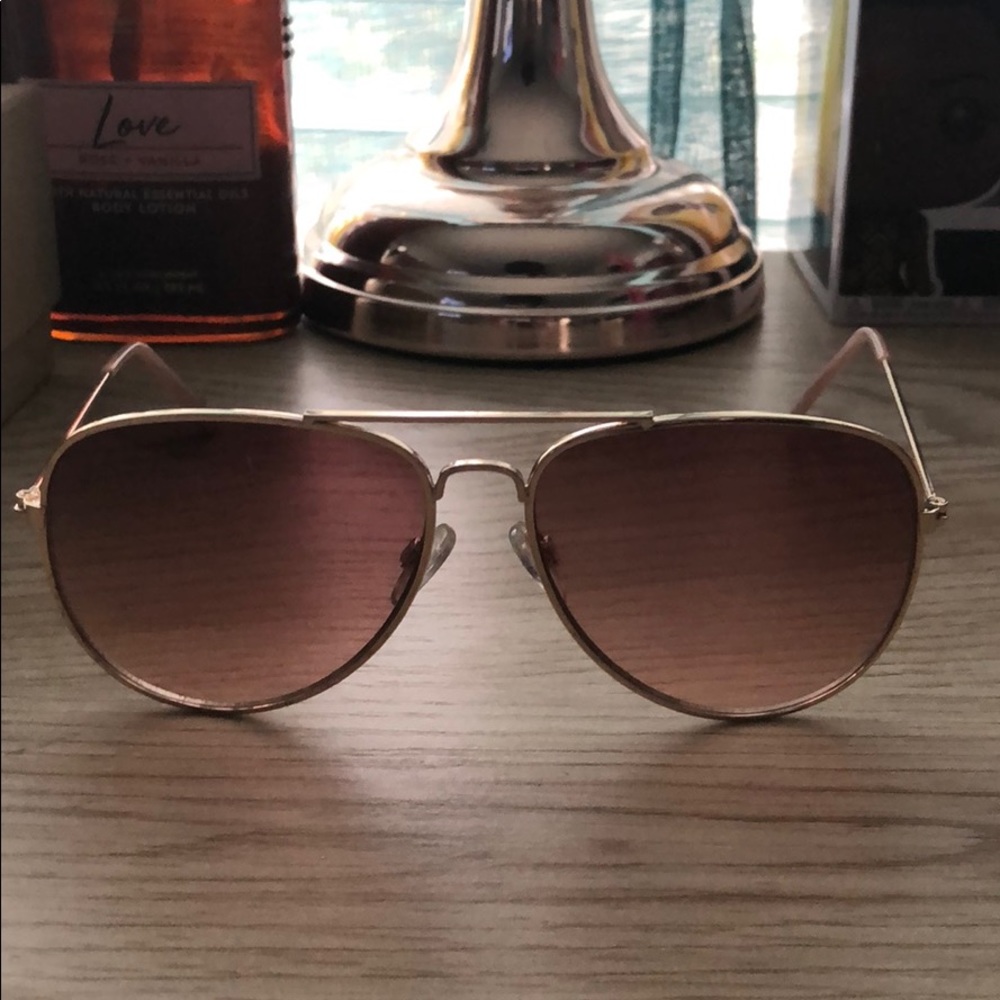 💞BUNDLE & SAVE 💞2 Sunglasses for $8